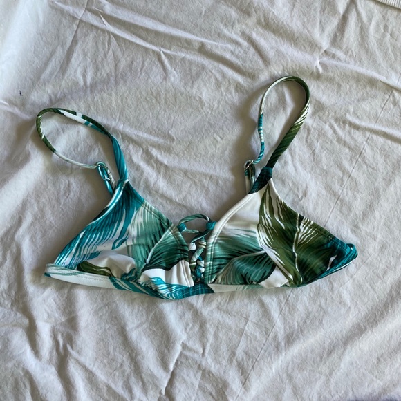 leaf pattern bikini top - Picture 3 of 4